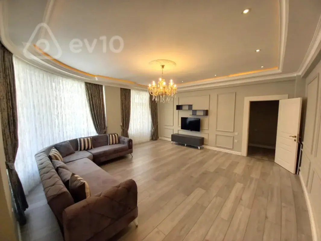 Kirayə verilir 3 otaqlı yeni tikili 176 m²