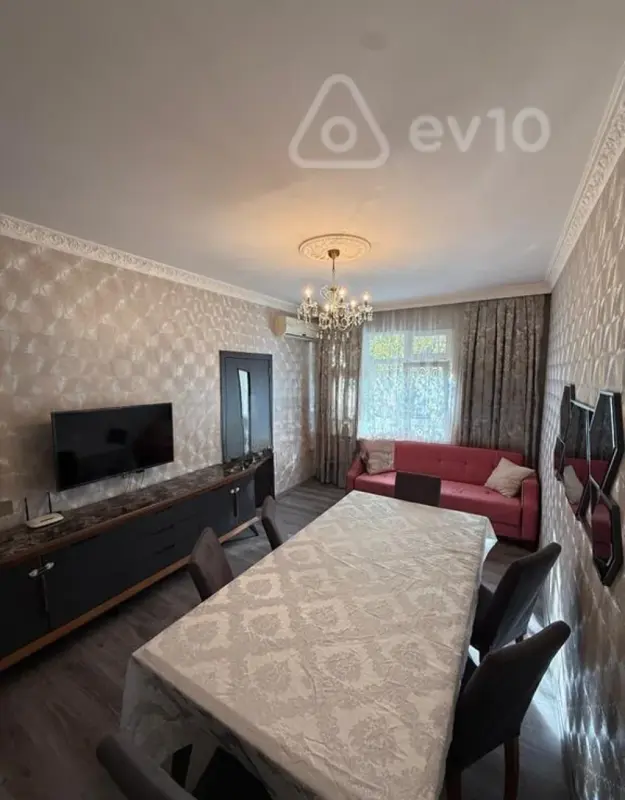 Satılır 3 otaqlı köhnə tikili 60 m²