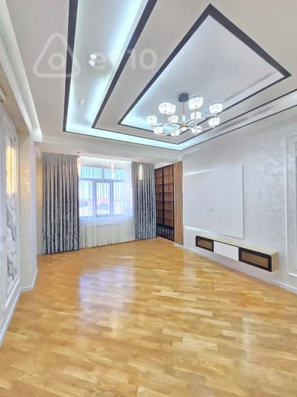 Satılır 3 otaqlı yeni tikili 120 m²