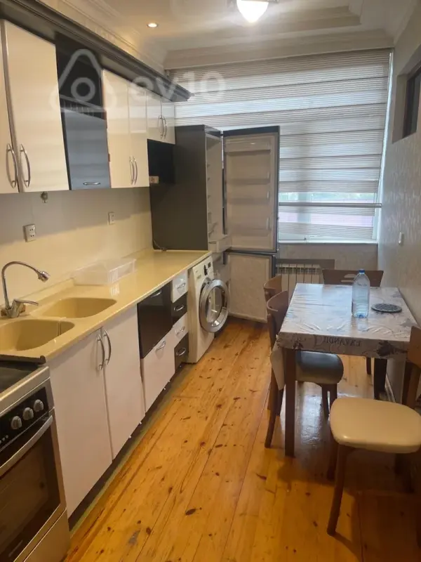 Kirayə verilir 3 otaqlı yeni tikili 92 m²