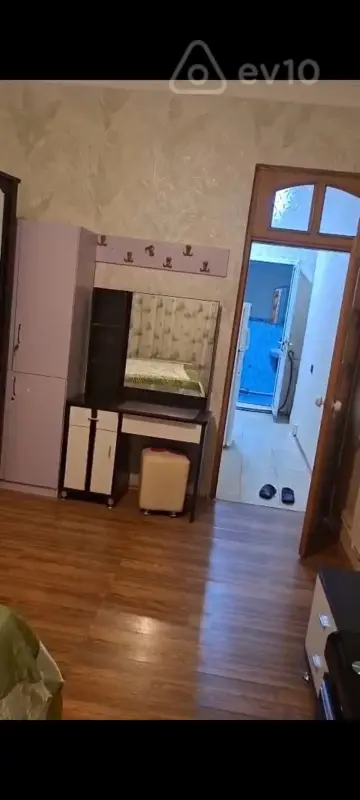 Kirayə verilir 2 otaqlı həyət evi 60 m²