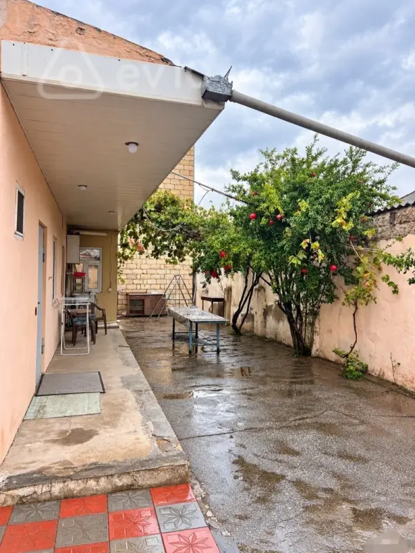 Kirayə verilir 3 otaqlı həyət evi 90 m²