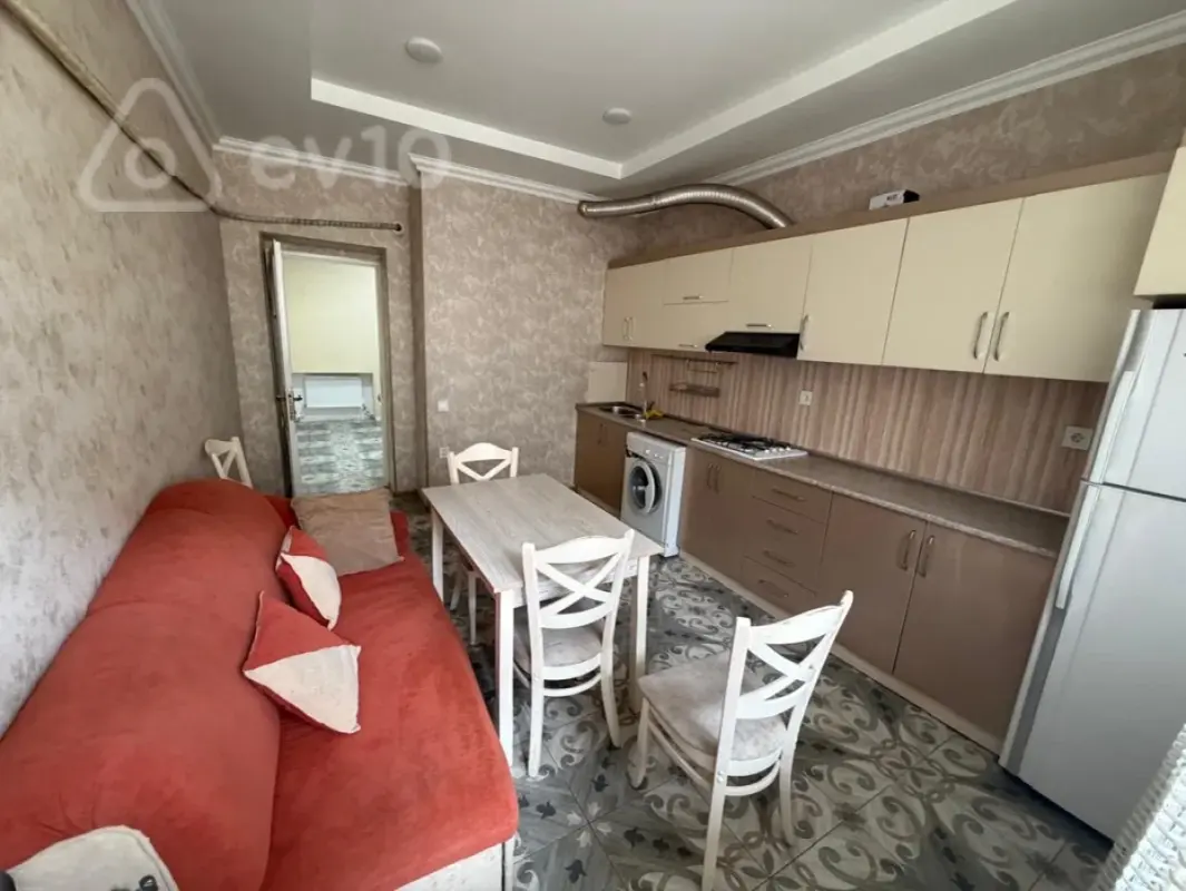 Kirayə verilir 3 otaqlı yeni tikili 150 m²