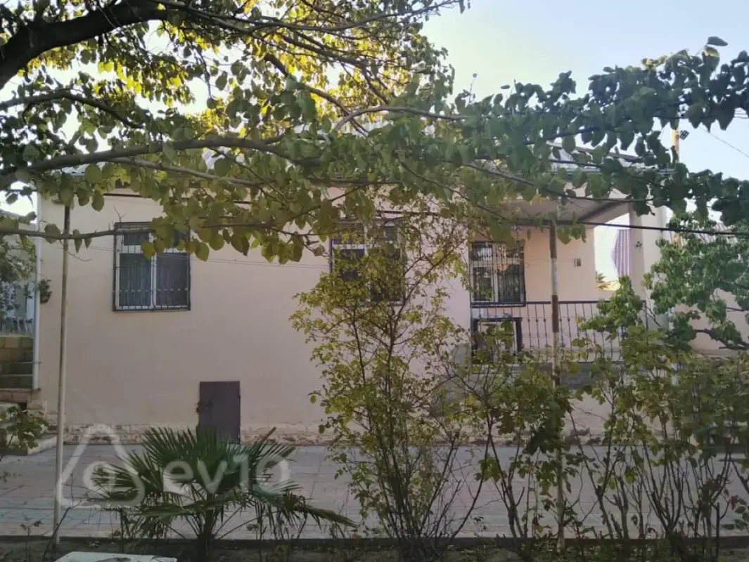 Satılır 4 otaqlı həyət evi 120 m²
