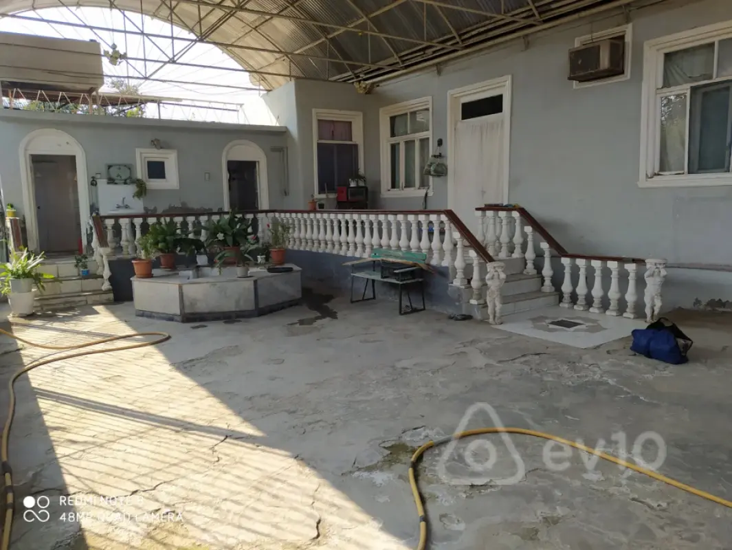 Satılır 4 otaqlı həyət evi 200 m²