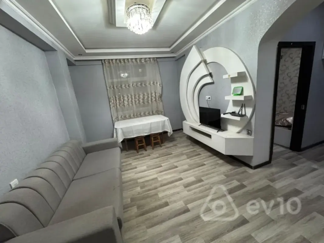 Kirayə verilir 2 otaqlı yeni tikili 47 m²
