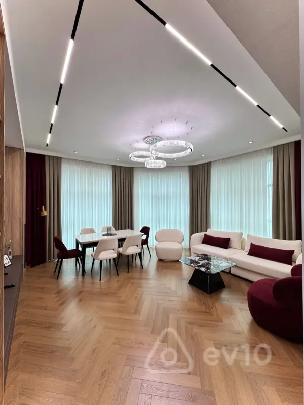 Kirayə verilir 3 otaqlı yeni tikili 127 m²