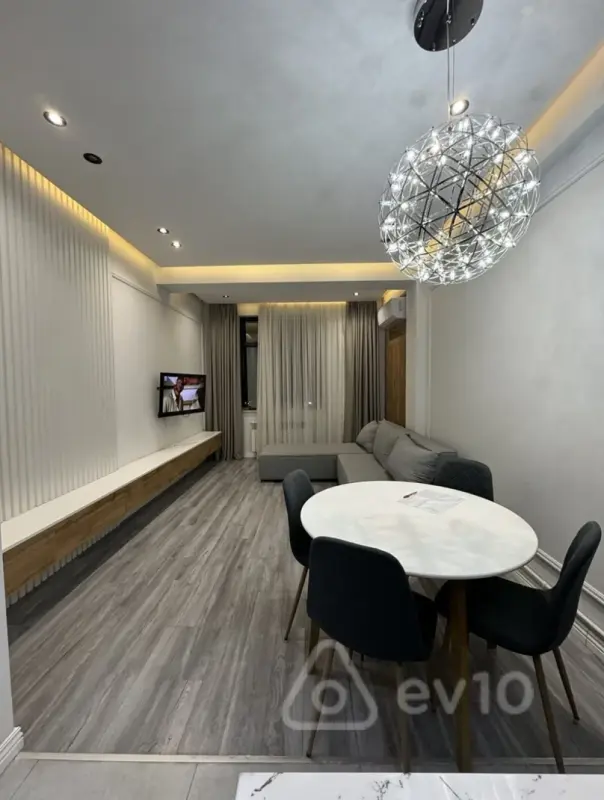 Kirayə verilir 2 otaqlı yeni tikili 65 m²