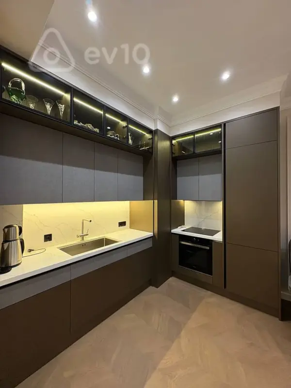 Kirayə verilir 3 otaqlı yeni tikili 125 m²