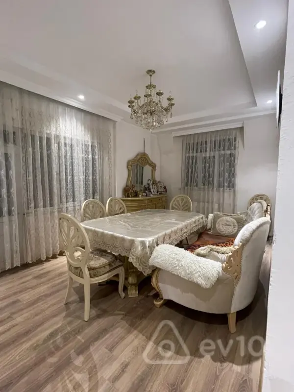 Kirayə verilir 3 otaqlı yeni tikili 110 m²