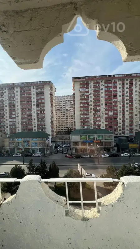 Kirayə verilir 2 otaqlı köhnə tikili 60 m²
