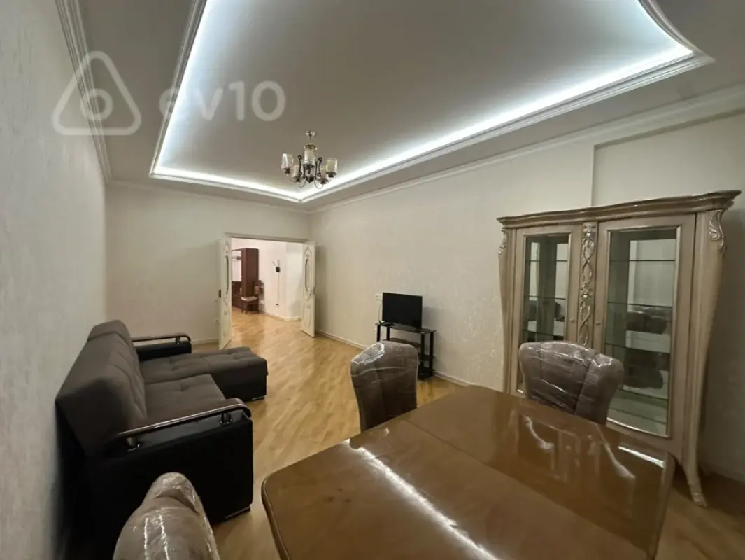 Kirayə verilir 3 otaqlı yeni tikili 130 m²