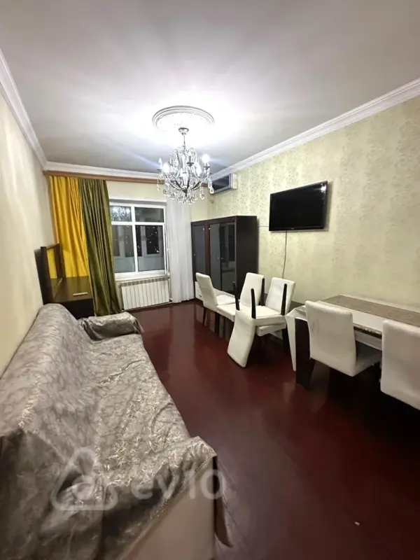 Kirayə verilir 3 otaqlı köhnə tikili 90 m²