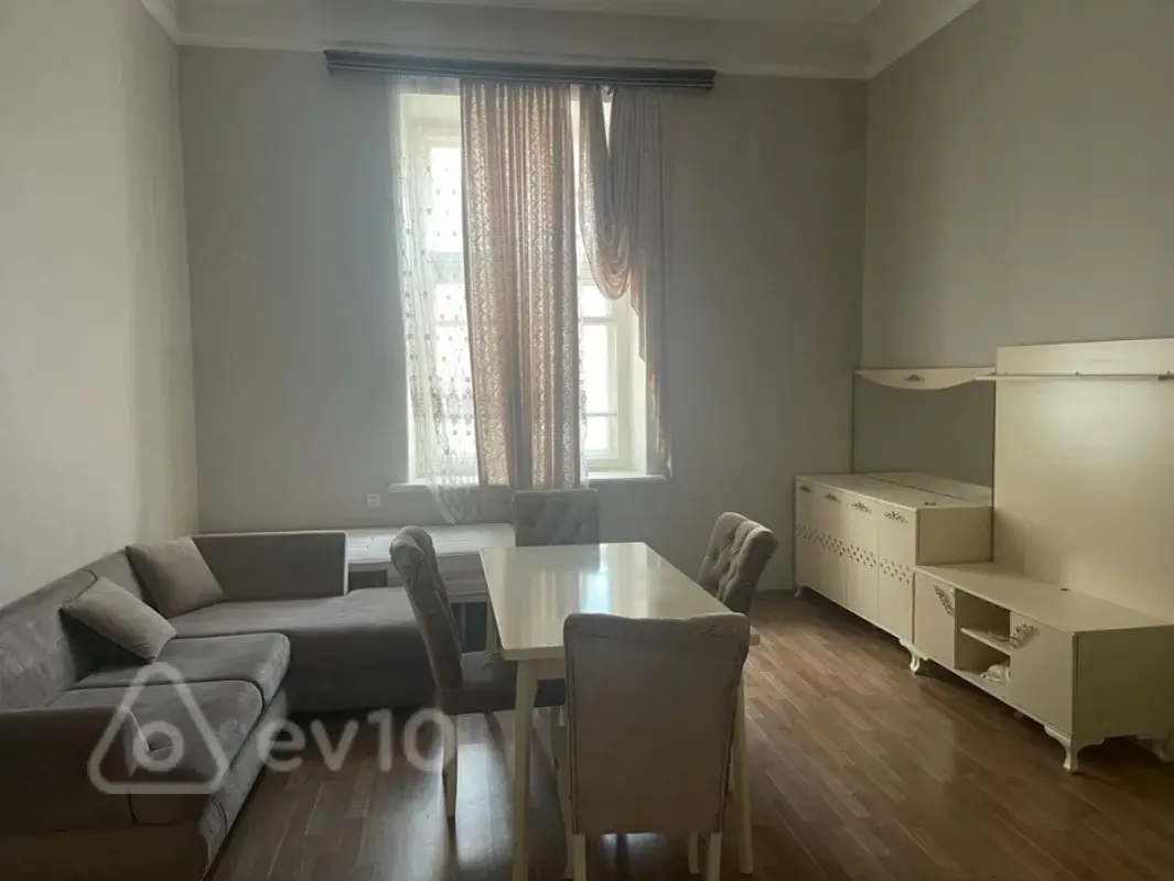 Kirayə verilir 2 otaqlı yeni tikili 80 m²