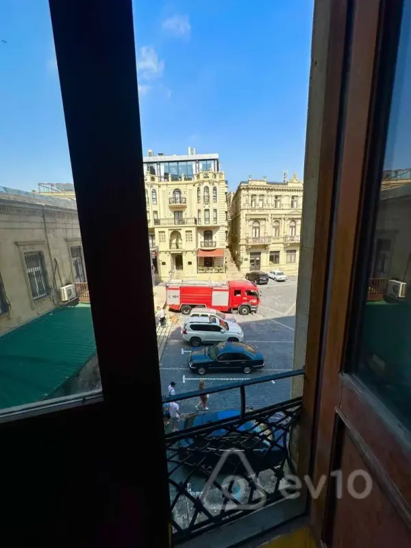 Satılır 1 otaqlı köhnə tikili 32 m²