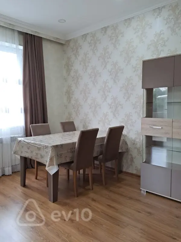 Kirayə verilir 2 otaqlı yeni tikili 65 m²
