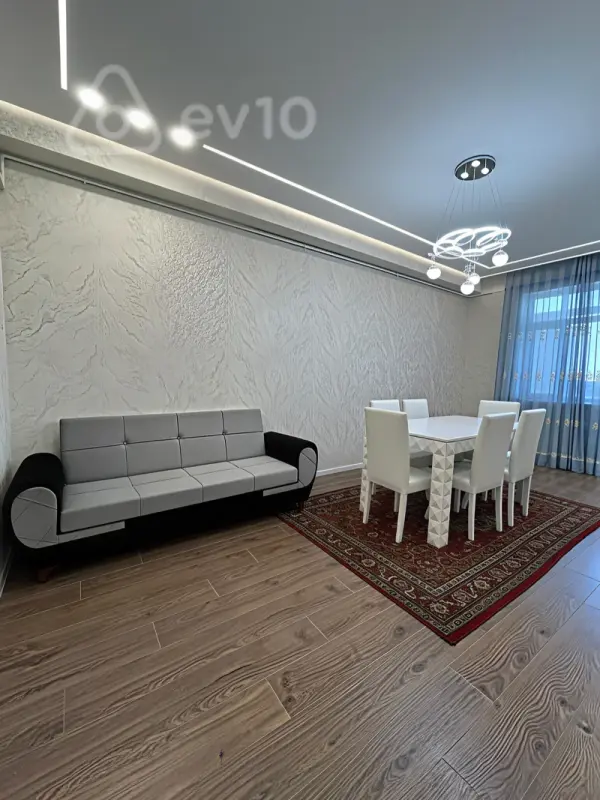 Kirayə verilir 3 otaqlı yeni tikili 100 m²
