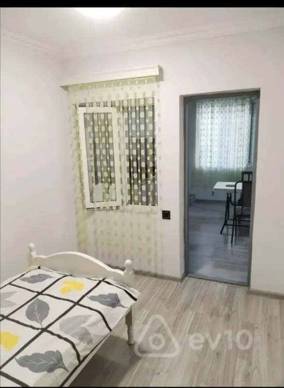 Kirayə verilir 2 otaqlı həyət evi 35 m²
