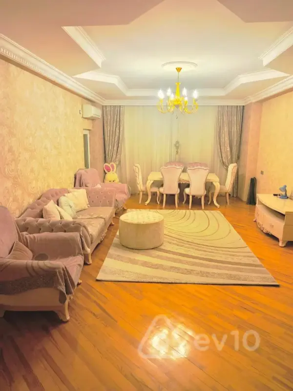 Kirayə verilir 3 otaqlı yeni tikili 140 m²