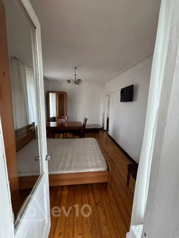 Kirayə verilir 1 otaqlı köhnə tikili 35 m²