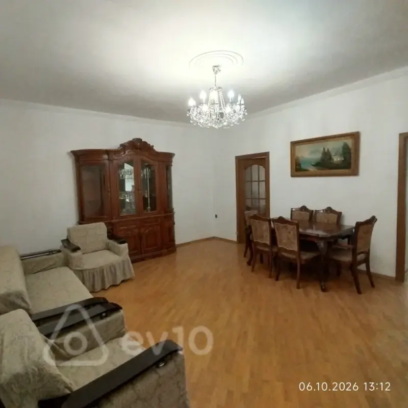 Kirayə verilir 4 otaqlı köhnə tikili 120 m²