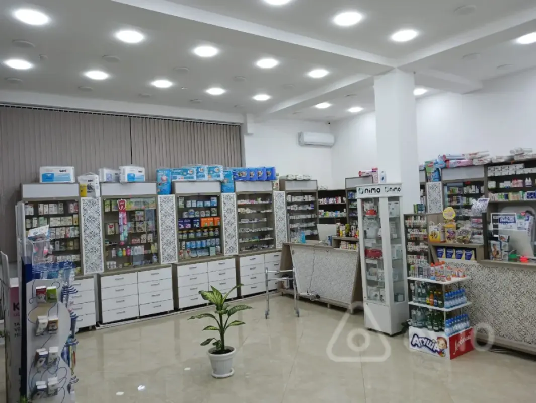 Satılır mənzil 250 m²