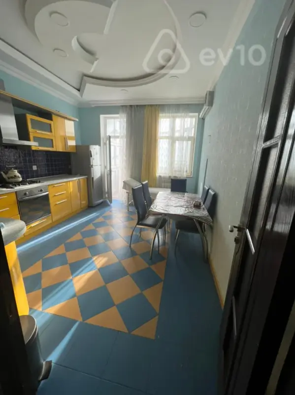 Kirayə verilir 3 otaqlı yeni tikili 100 m²