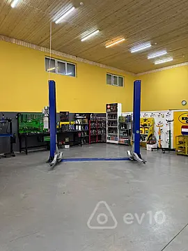 Kirayə verilir qaraj 100 m² — Bakı, Xətai 100.00 m²