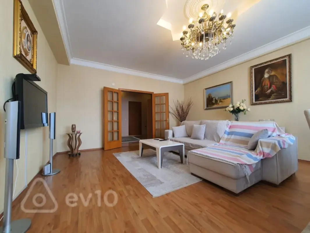 Kirayə verilir 2 otaqlı yeni tikili 100 m²