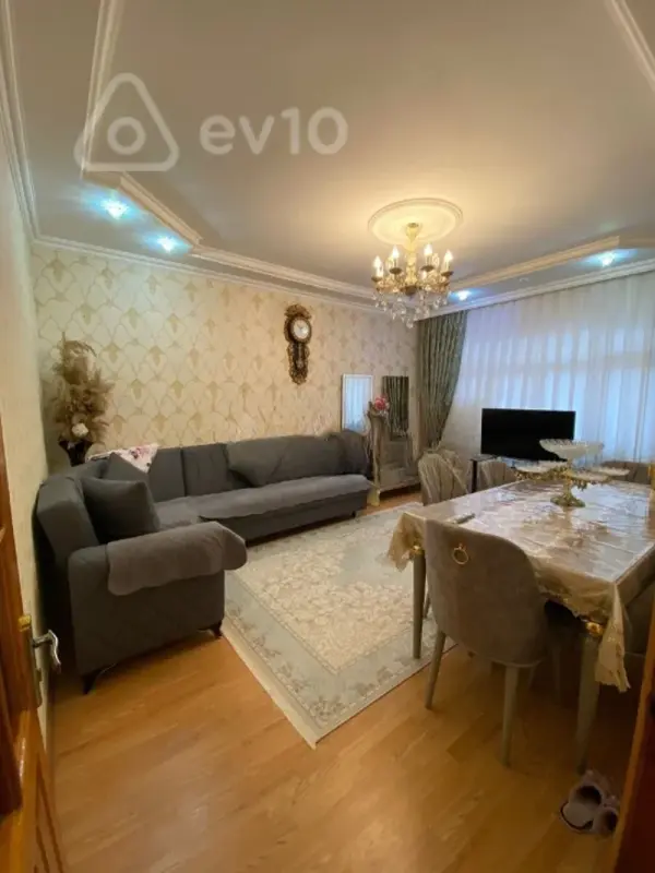 Satılır 2 otaqlı köhnə tikili 60 m²