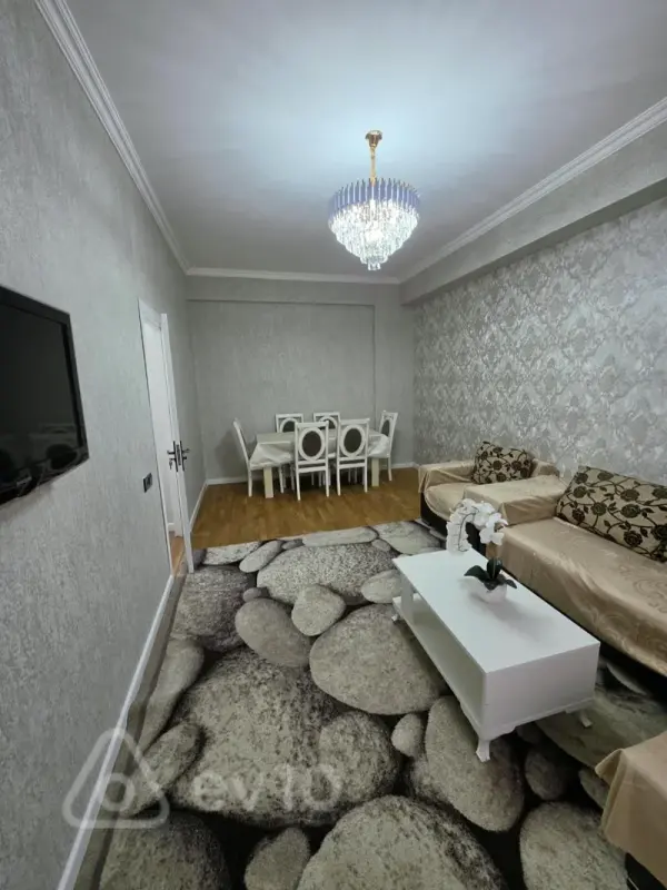 Satılır 2 otaqlı yeni tikili 60 m²