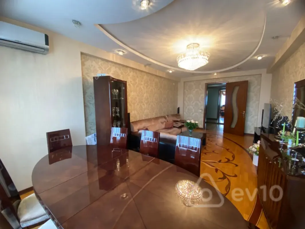 Satılır 4 otaqlı yeni tikili 128 m²