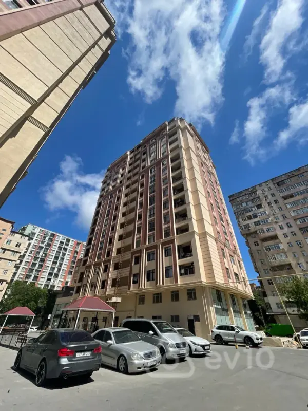Satılır 3 otaqlı yeni tikili 70 m²