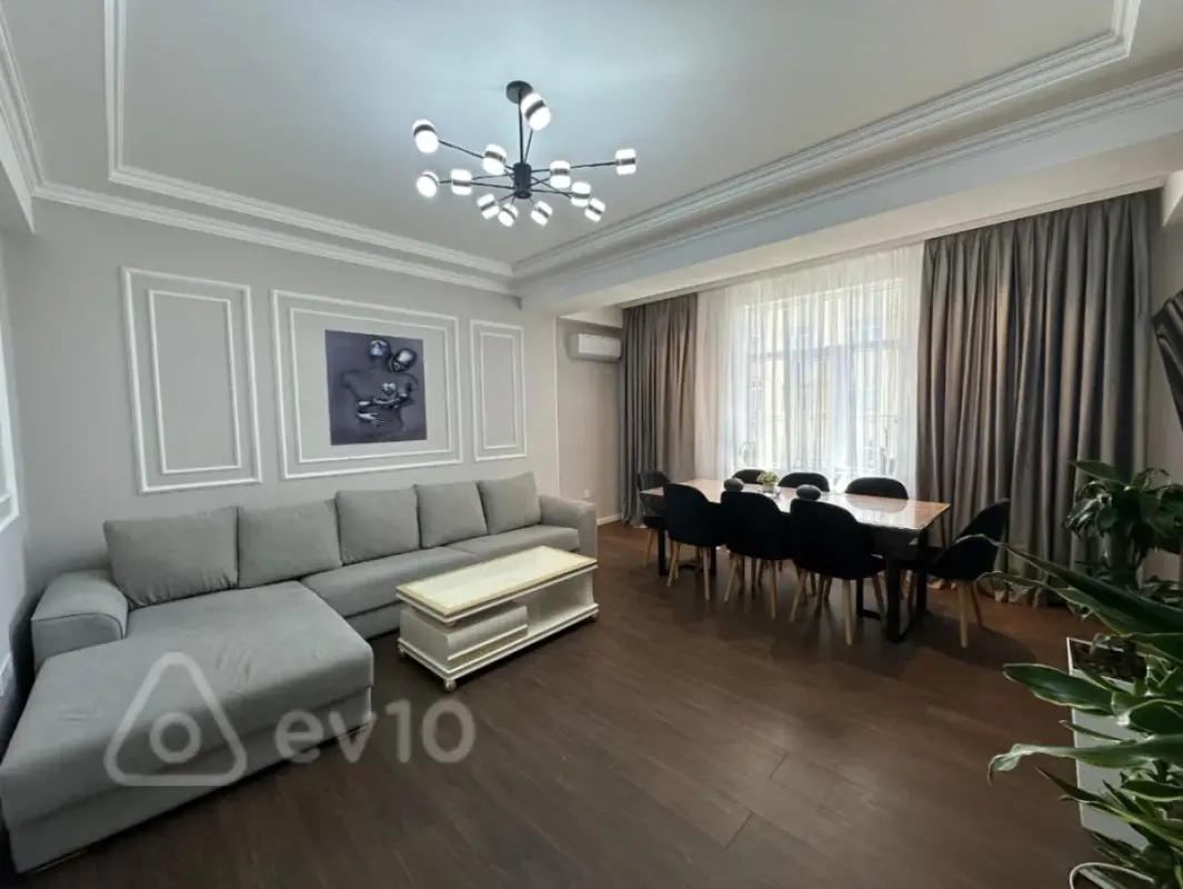 Satılır 3 otaqlı yeni tikili 115 m²