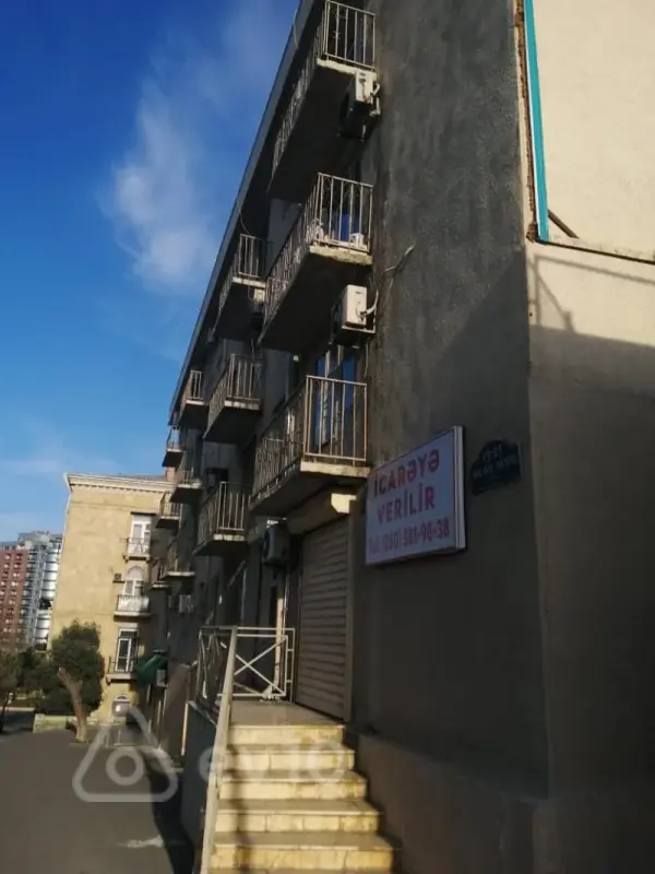 Satılır 3 otaqlı köhnə tikili 75 m²