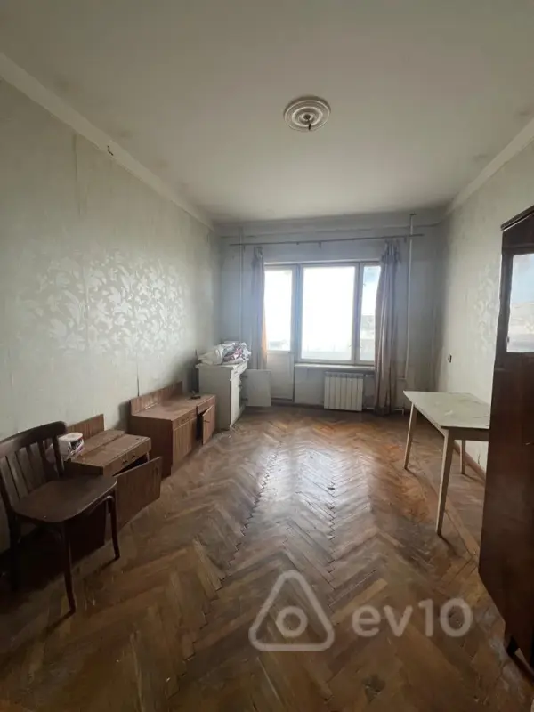 Satılır 3 otaqlı köhnə tikili 83 m²