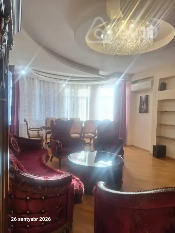Kirayə verilir 2 otaqlı yeni tikili 65 m²