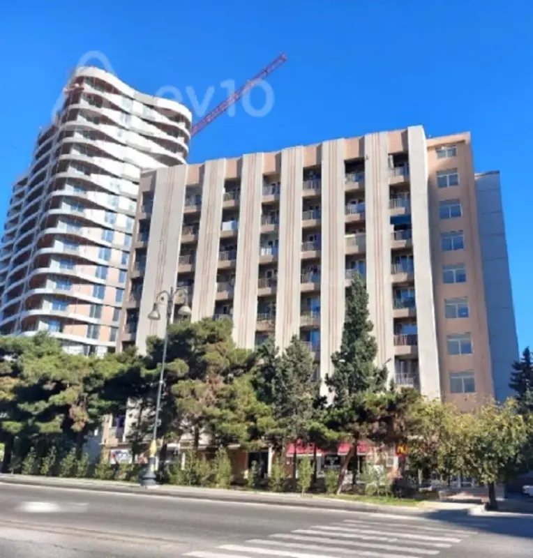 Satılır 1 otaqlı köhnə tikili 35 m²