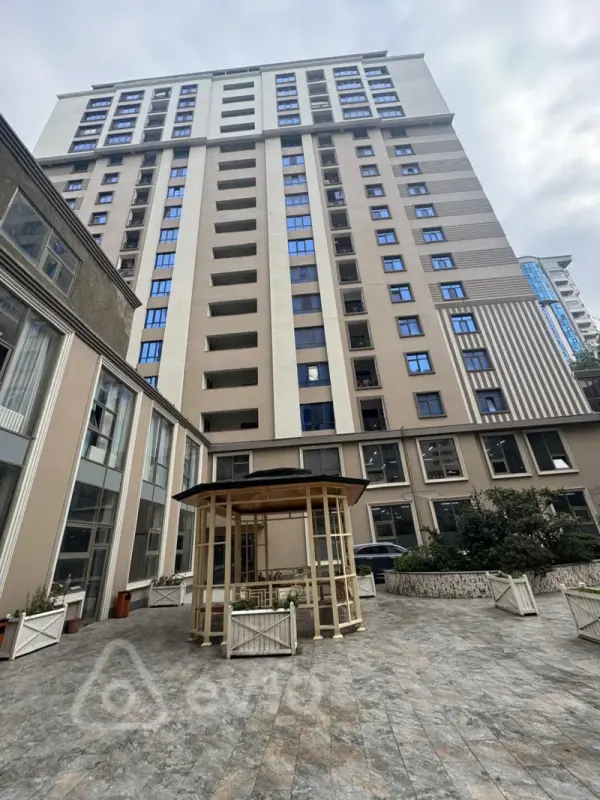 Satılır 5 otaqlı yeni tikili 234 m²