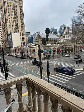Kirayə verilir 3 otaqlı köhnə tikili 90 m² — Bakı, Nəsimi 3 otaq 90.00 m²