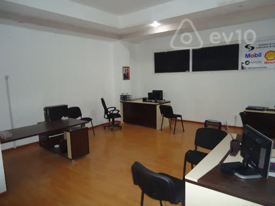 Kirayə verilir 1 otaqlı ofis 45 m²