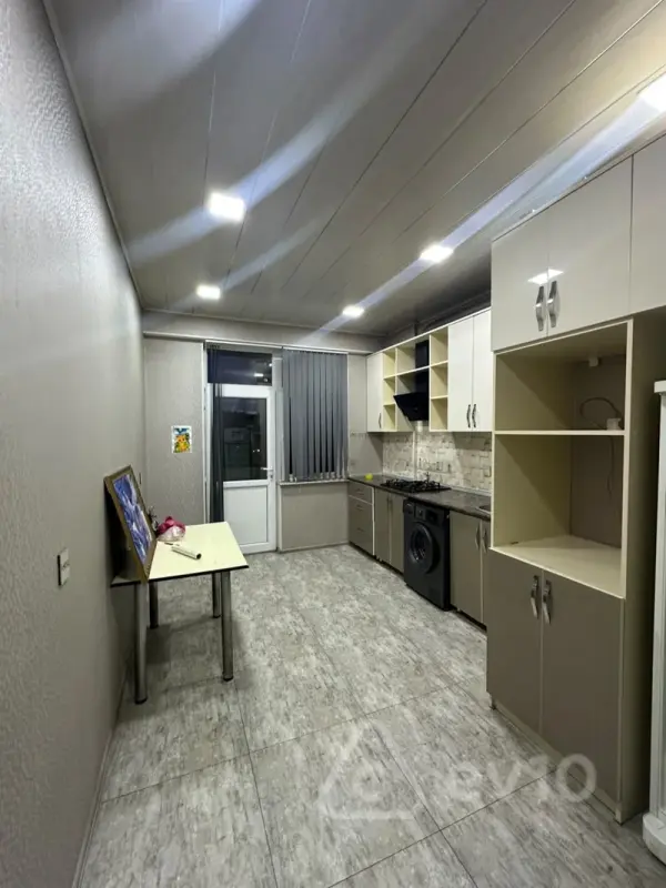 Kirayə verilir 3 otaqlı yeni tikili 100 m²
