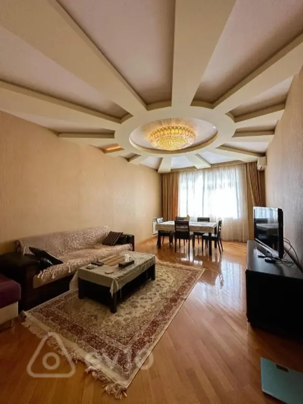 Kirayə verilir 3 otaqlı yeni tikili 100 m²