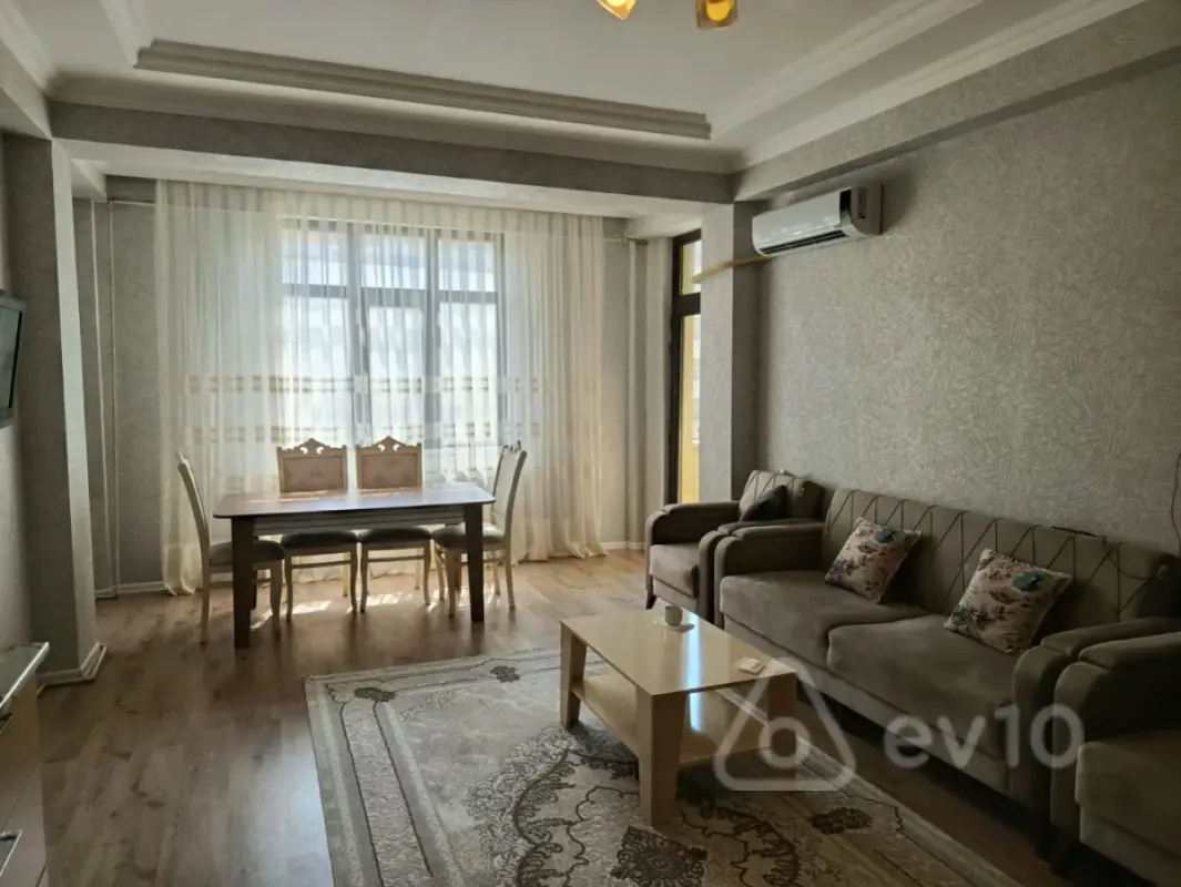 Kirayə verilir 2 otaqlı yeni tikili 75 m²