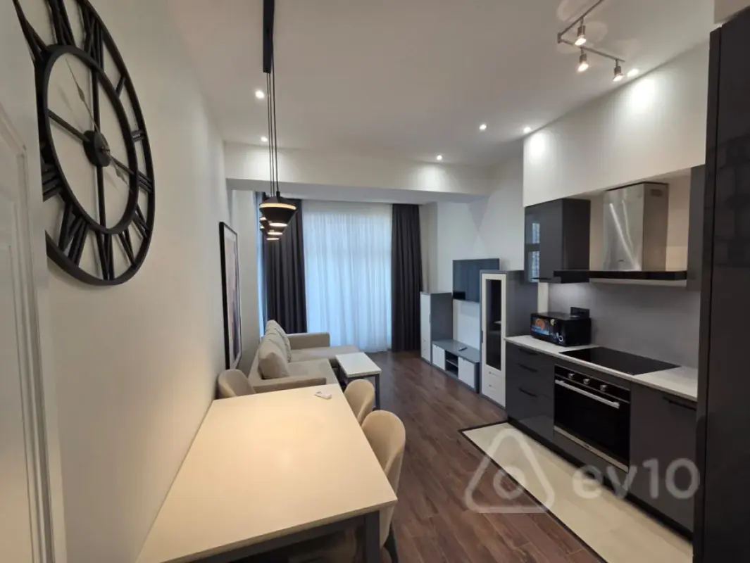 Kirayə verilir 2 otaqlı yeni tikili 55 m²