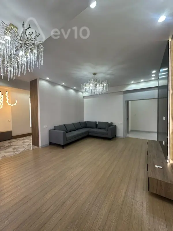 Satılır 3 otaqlı yeni tikili 107 m²