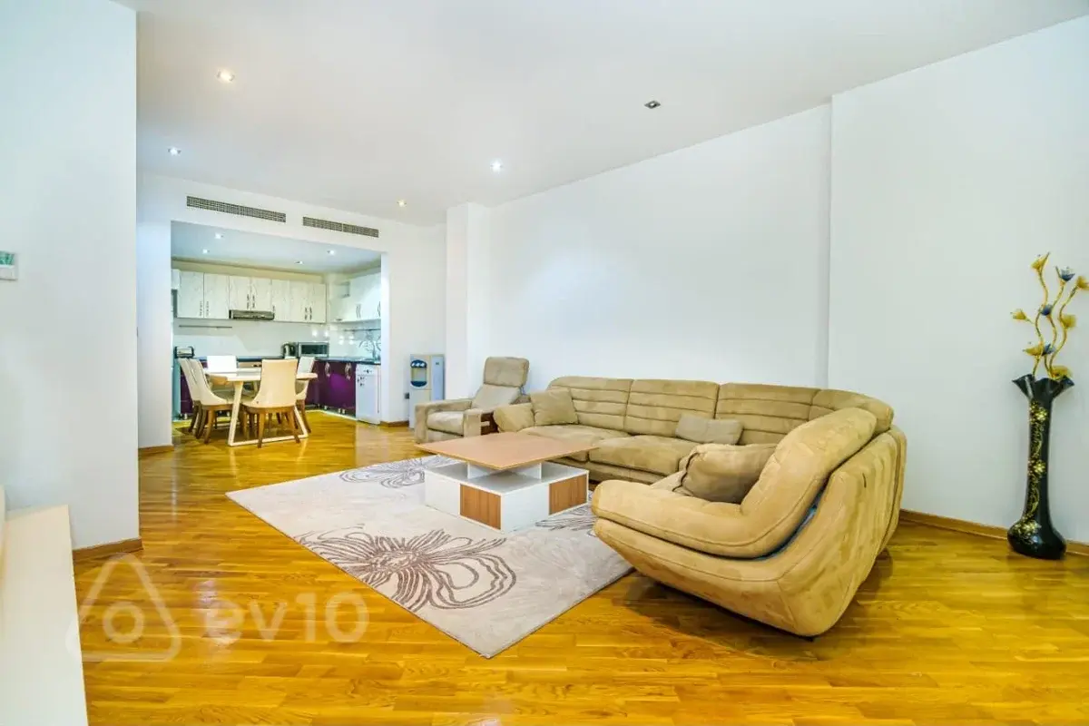 Kirayə verilir 2 otaqlı yeni tikili 95 m²
