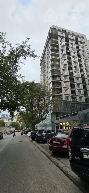 Kirayə verilir 2 otaqlı yeni tikili 80 m²