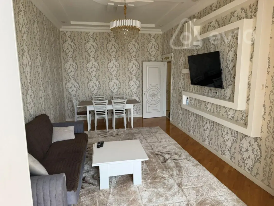 Kirayə verilir 2 otaqlı yeni tikili 96 m²