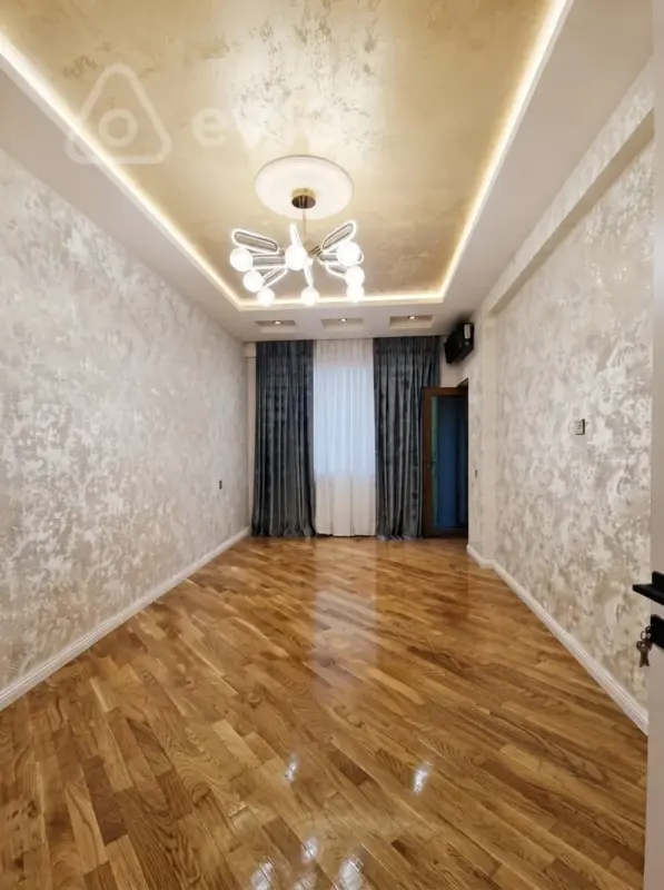 Satılır 2 otaqlı yeni tikili 60 m²